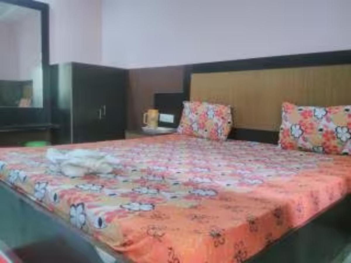 Hotel Samrat Palace Near Sea Beach Best Choice Of Travellers By Morservices 3*