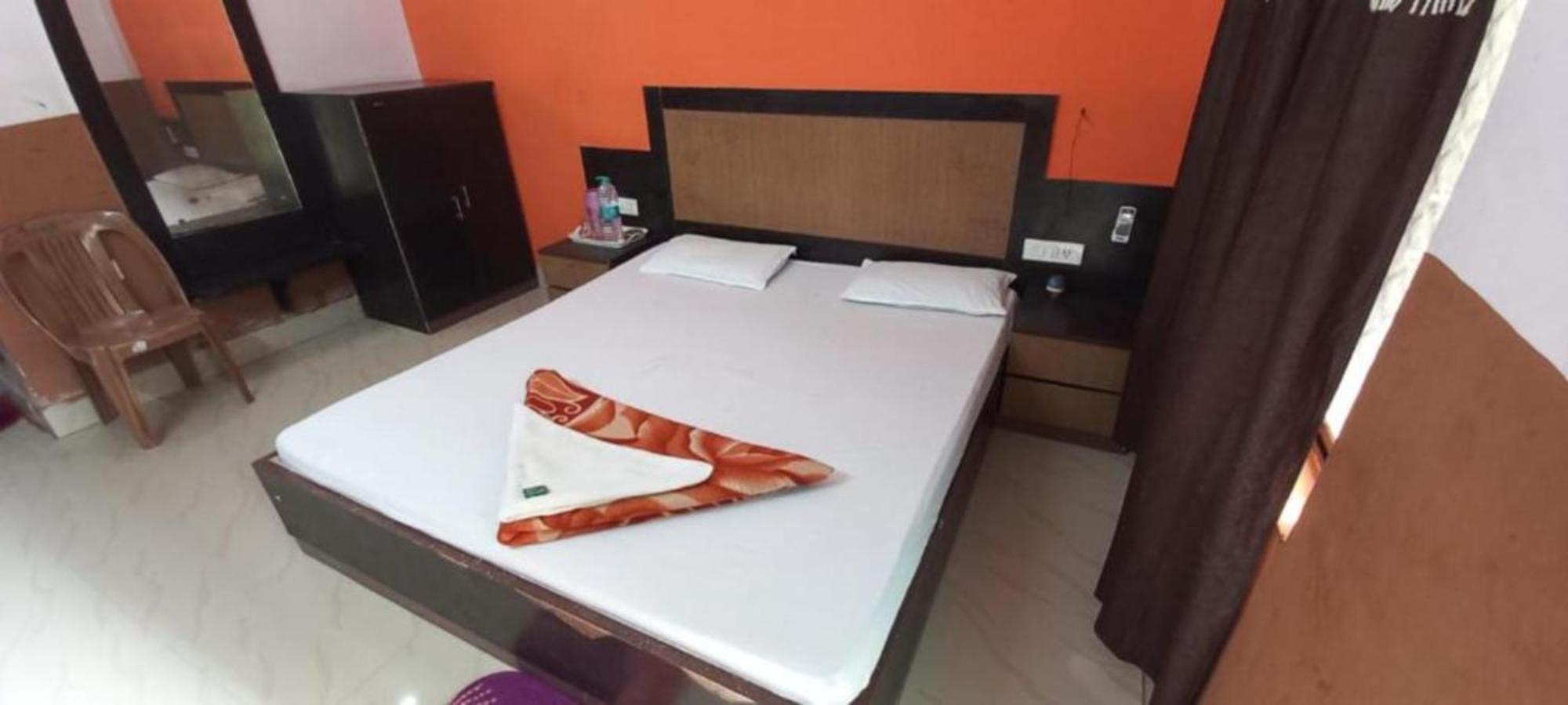 Samrat Palace Near Sea Beach Best Choice Of Travellers By Morservices Hotel 3*