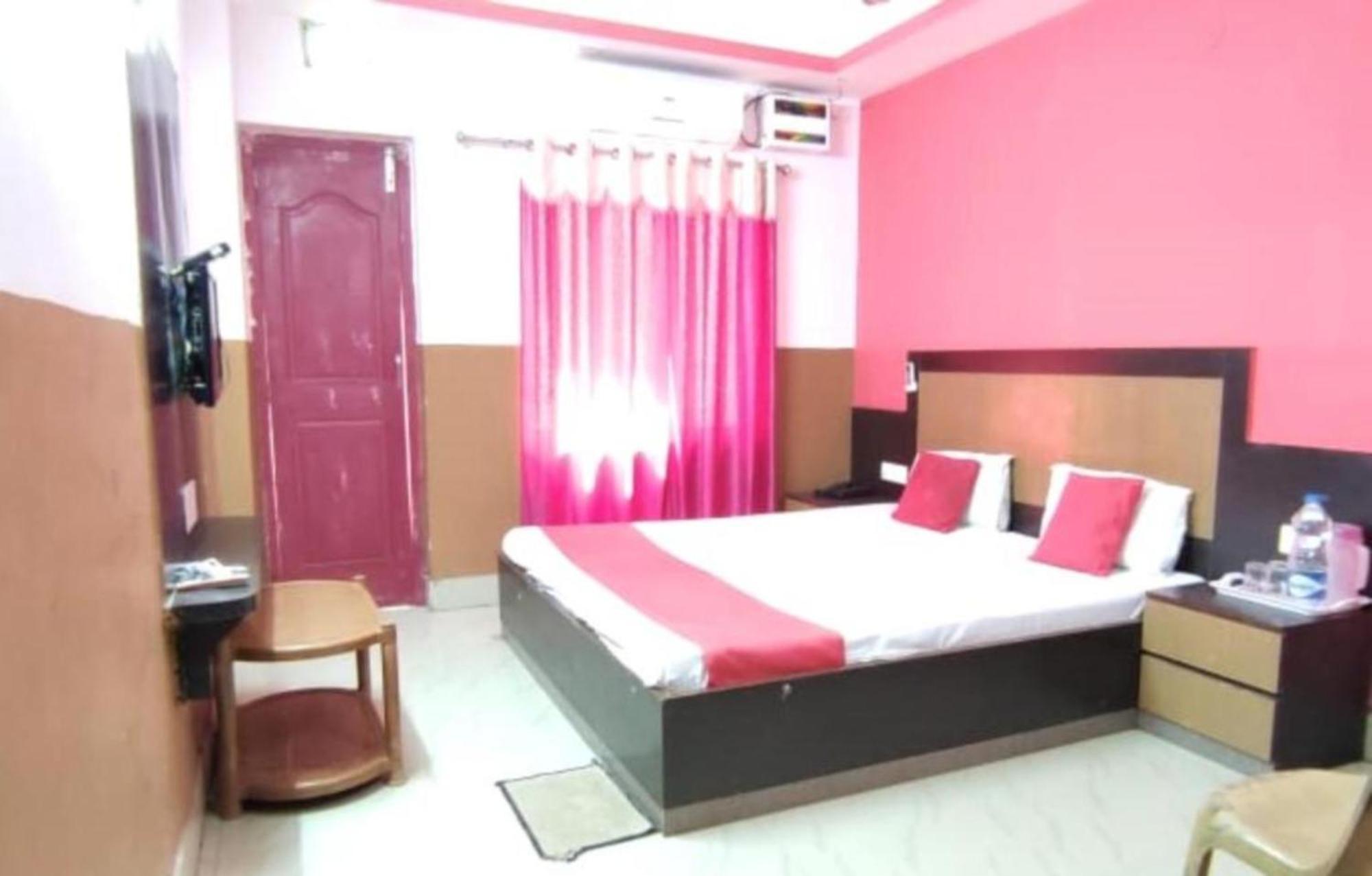 Samrat Palace Near Sea Beach Best Choice Of Travellers By Morservices Puri
