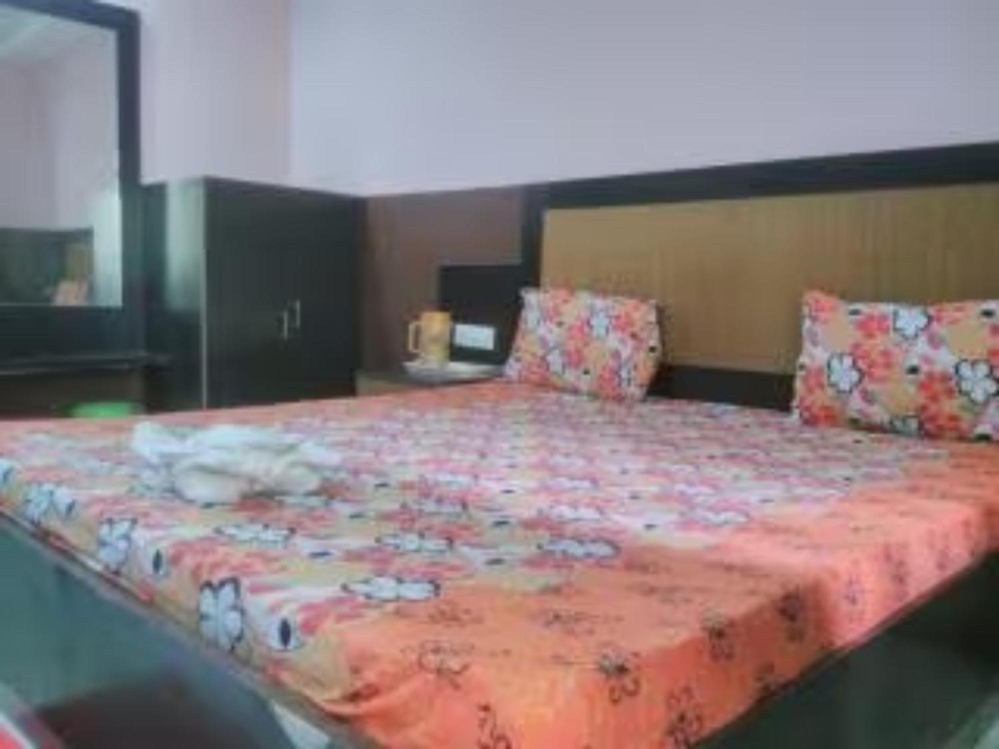 Samrat Palace Near Sea Beach Best Choice Of Travellers By Morservices Hotel 3*